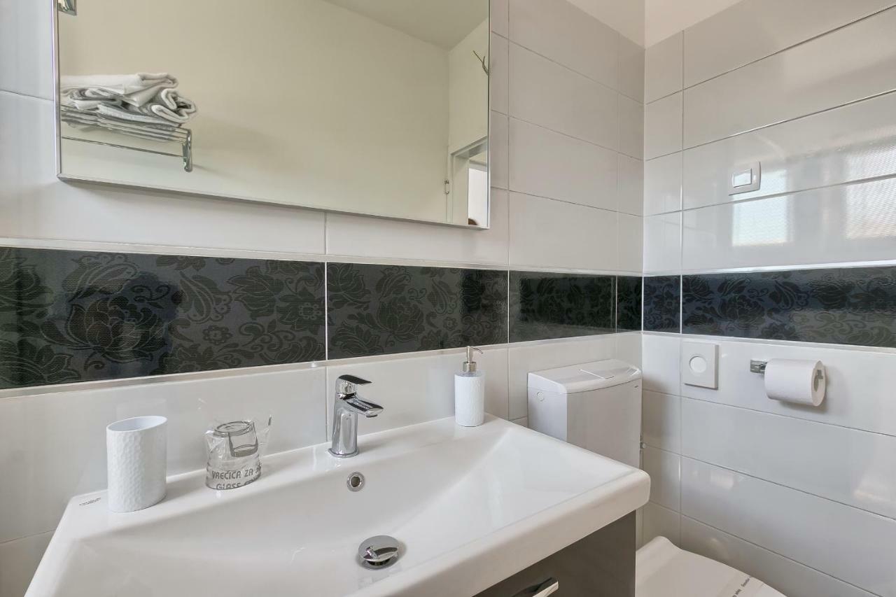 Ancora Center Apartment Pula Ngoại thất bức ảnh
